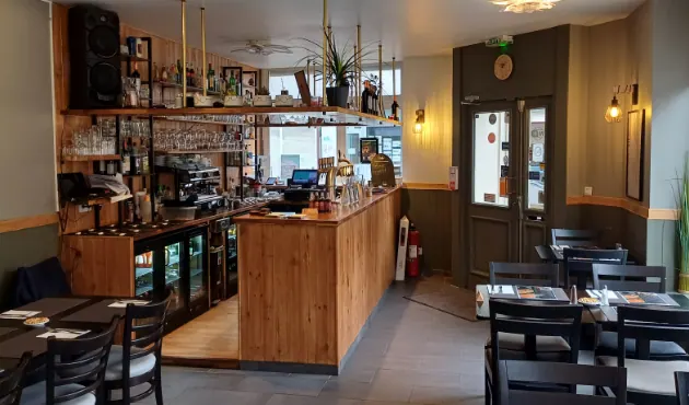 Salle du restaurant Almeyo
