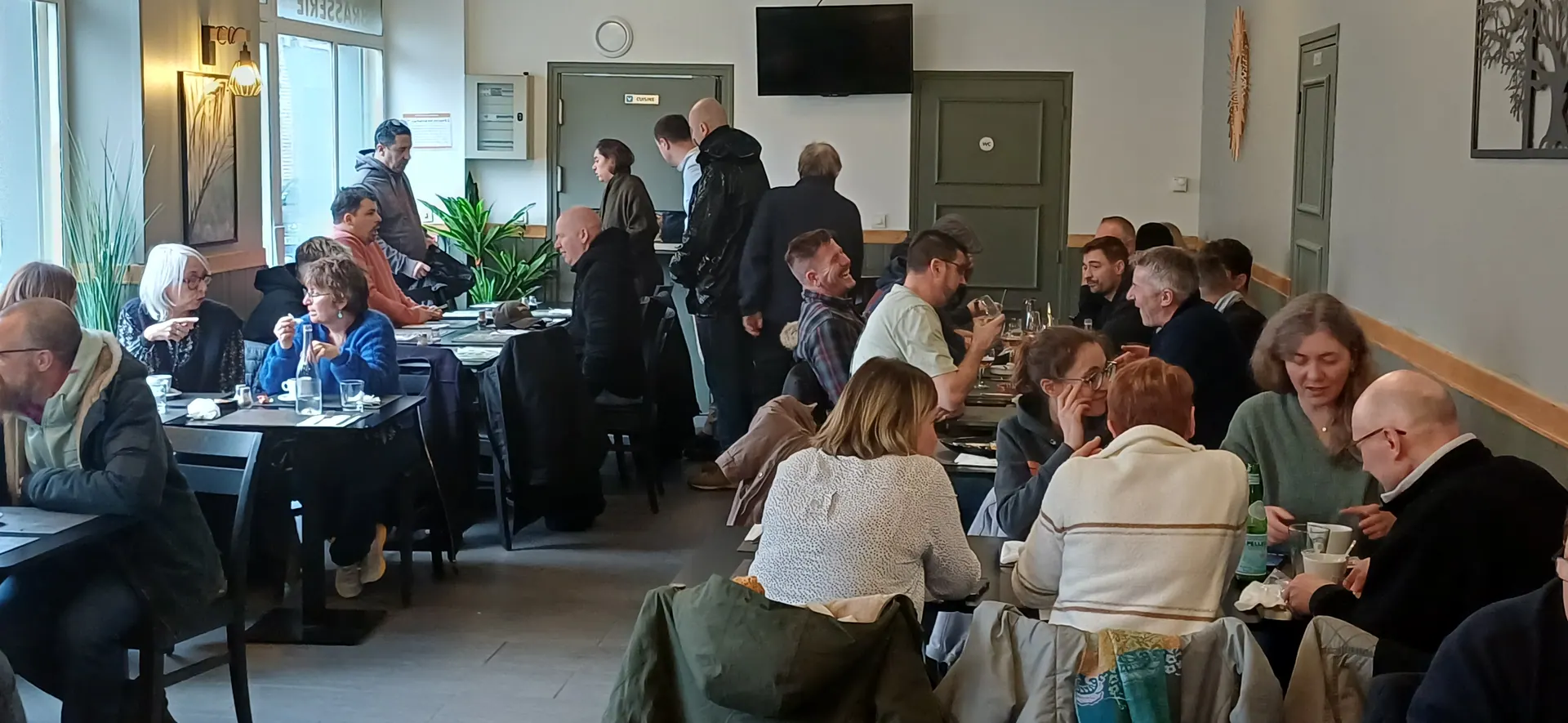 Clients au restaurant